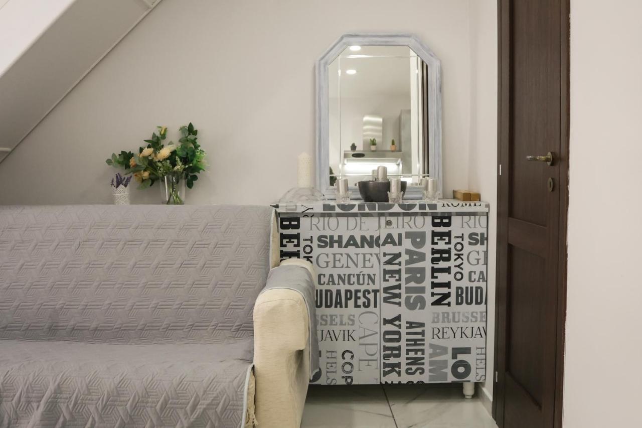 Modern By Sasy In The City Centre Naples Luaran gambar
